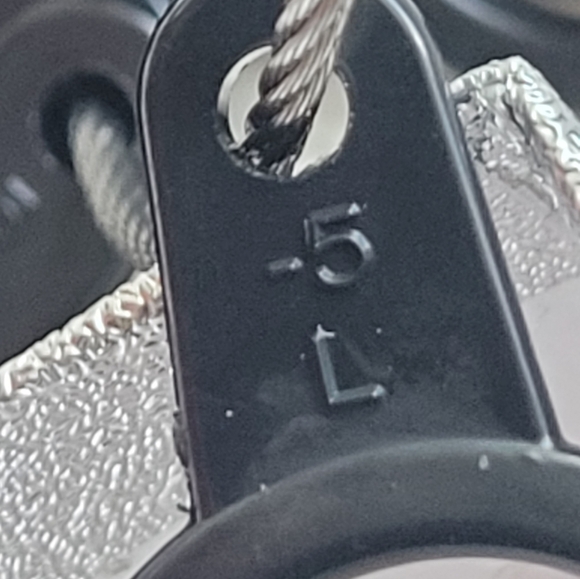 Cubic Zirconia RSC Fashion Ring EUC Silvertone - Picture 8 of 14